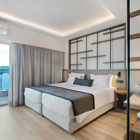 Capsis Astoria Hotel 4*
