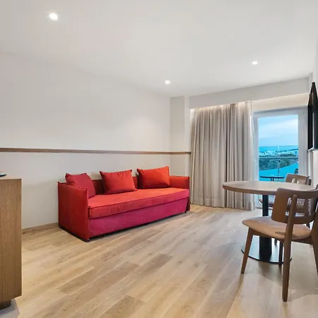 Capsis Astoria Hotel 4*